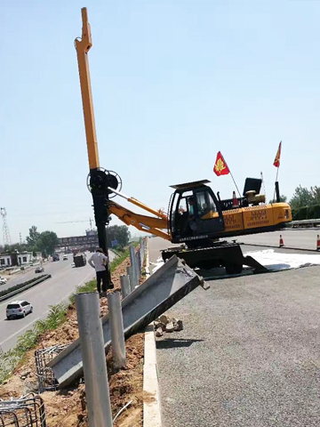 小型旋挖鉆機(jī)